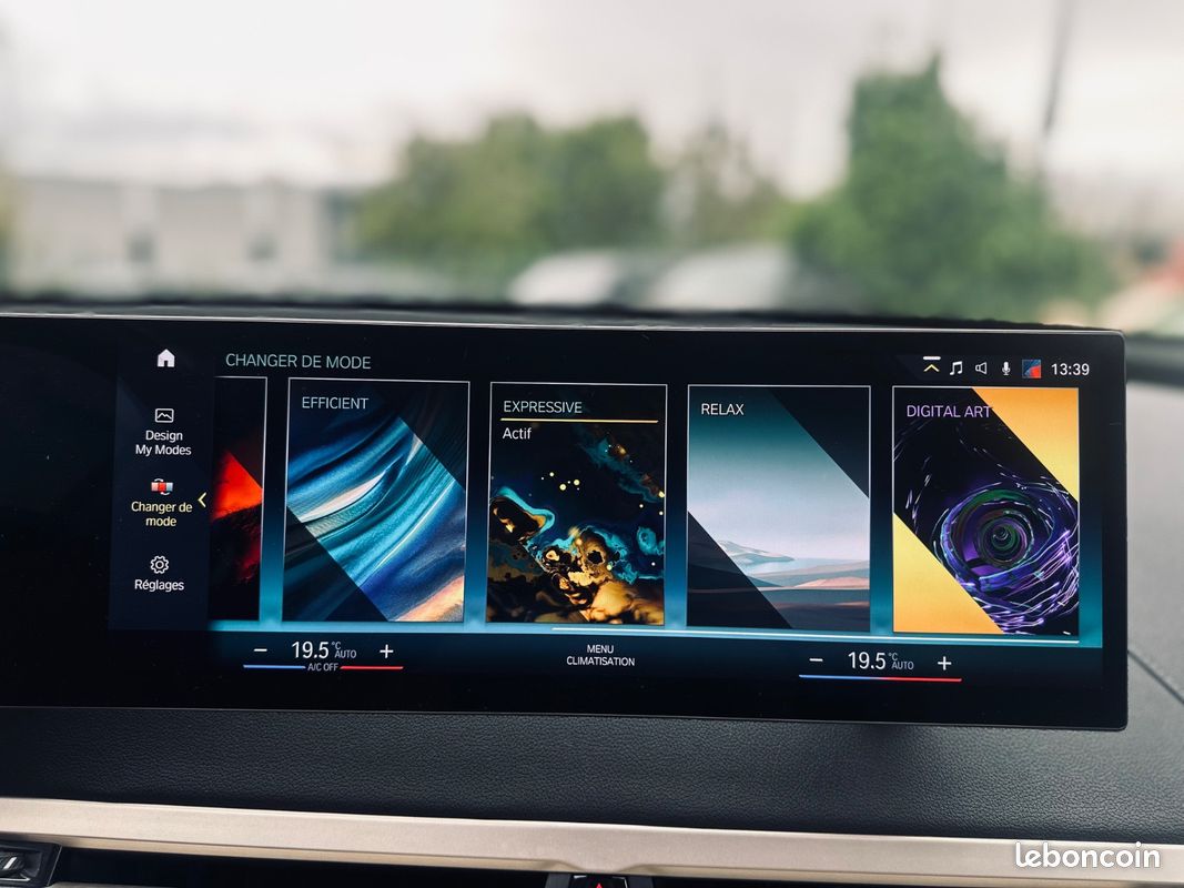BMW iX 40e 326CH xDrive + CARPLAY SANS FIL + SIEGES CHAUFFANTS/VENTILES/MASSANTS/ELECTRIQUES + HARMAN KARDON + 1ERE MAIN + GARANTIE 12 MOIS (image 36)