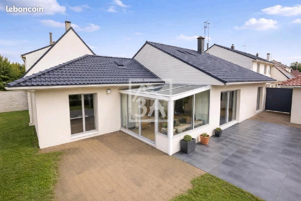 Maison 6 pièces 167 m² · à Longuenesse · 167 m² · 233 900 €