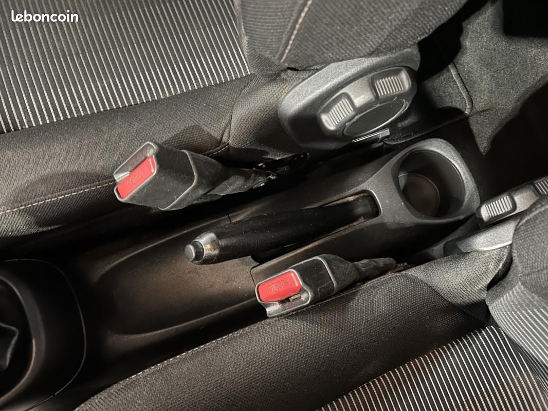 Peugeot 108 1.0 VTi 69 Active Top (image 26)