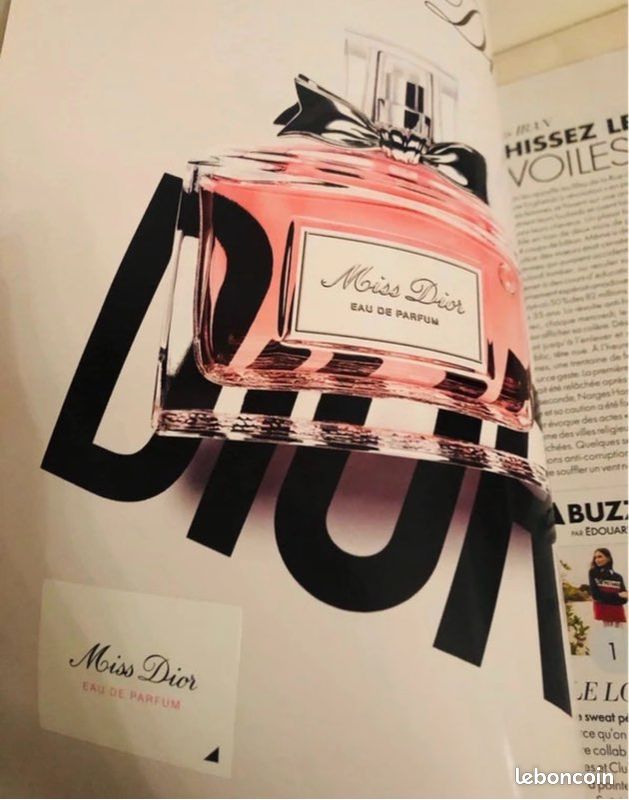 Revue mode beauté féminine Elle magazine pois noir et blanc dalmatien (image 7)