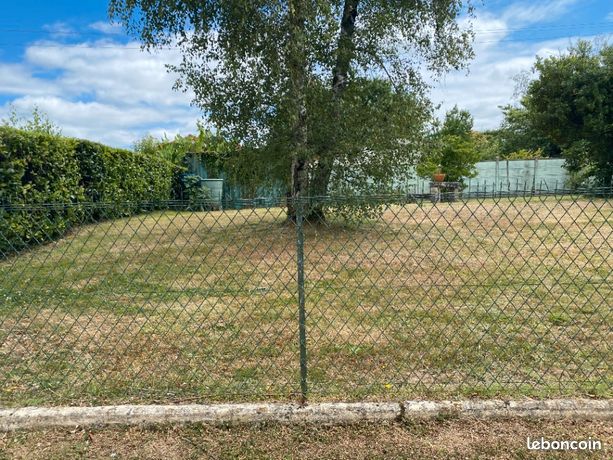 Terrain 331 m² La Sauve
