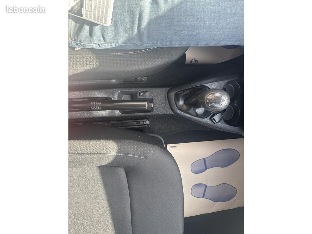 DACIA SANDERO 1.5 Blue dCi - 75 2020 Essentiel PHASE 2 1ERE MAIN (image 26)
