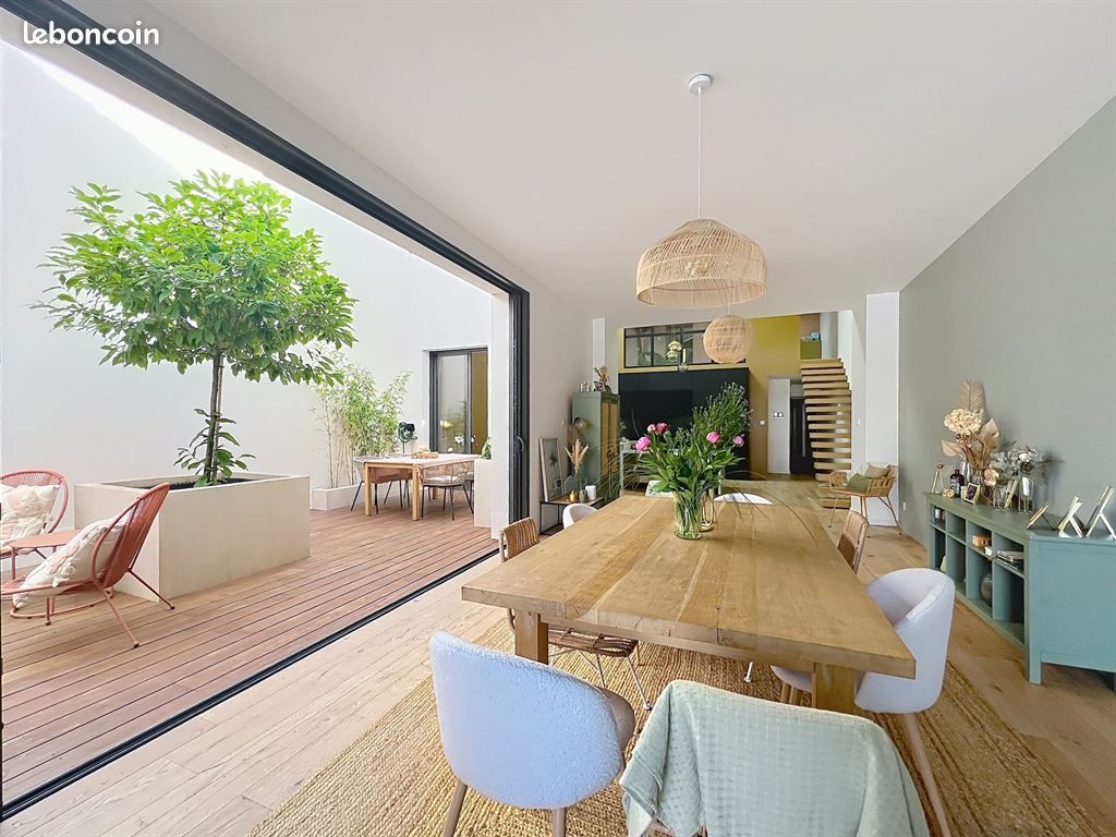 Maison 10 pièces 320 m² · à Reims · 320 m² · 920 000 €