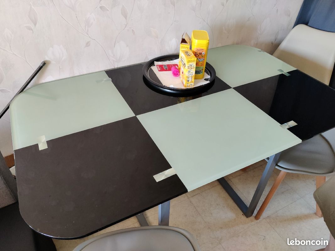 Table de salle à manger 6 personnes en verre trempé (image 1)