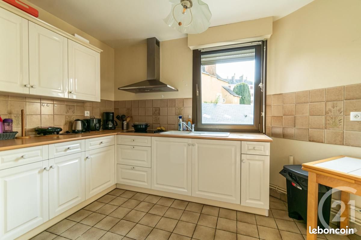Appartement 3 pièces 76 m² · à Laval · 76 m² · 700 €/mois