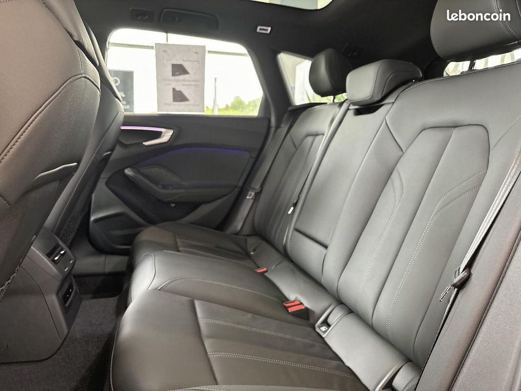 AUDI A5 Avant e-hybrid 299 ch S tronic 7 Quattro S line (image 15)