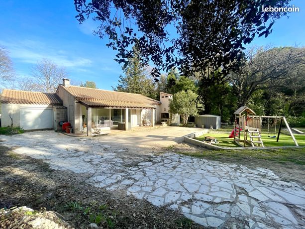 Villa 5 pièces 150 m²