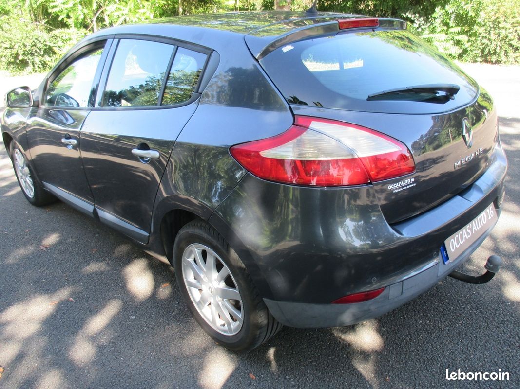 Renault MEGANE III 1.5 DCI 105CH PRIVILEGE ECO² (image 6)
