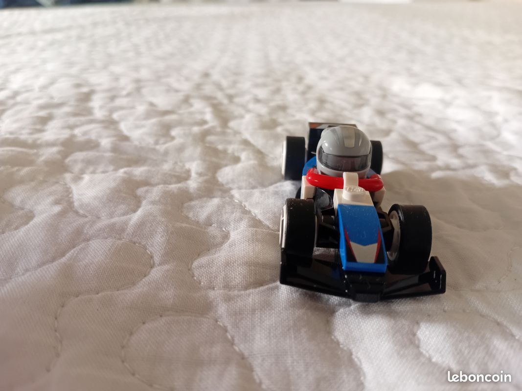 Série F1 - VCARB LEGO Minifigures 71049-08 : Series F1 - VCARB (image 2)