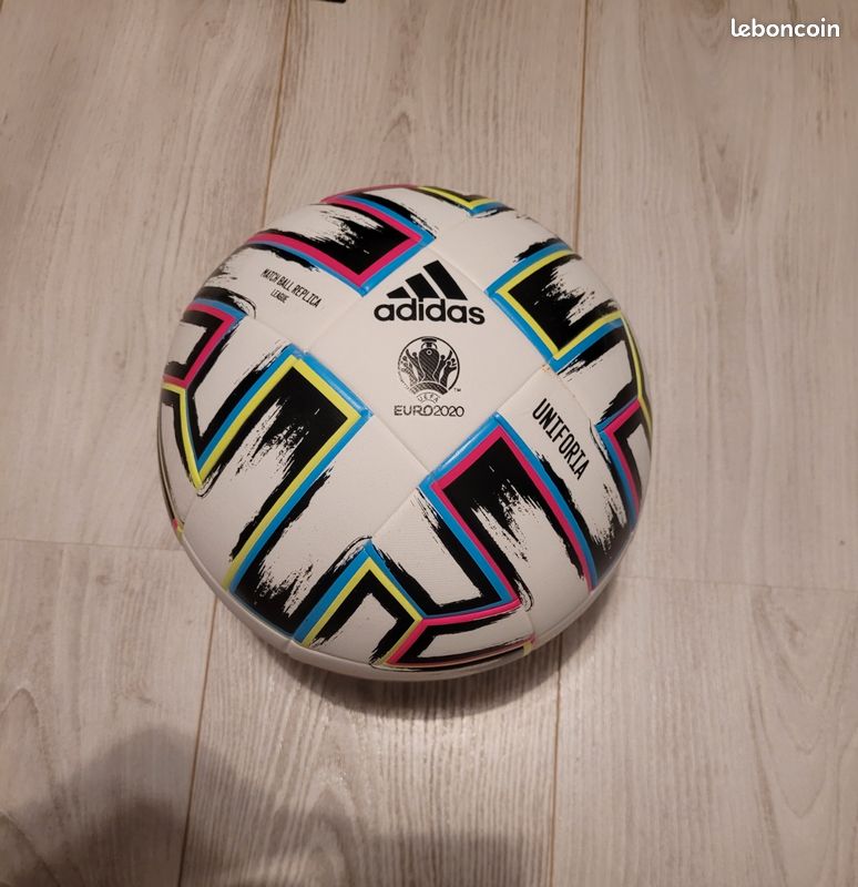 adidas Ballon Al Rihla Mini Coupe du Monde 2022 - Blanc/Violet