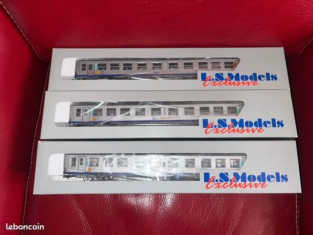 4 voitures RIO 77 livrée Stelyrail bleu, SNCF, Ep V - JOUEF HJ4184