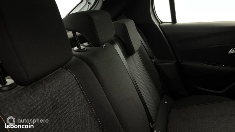 Peugeot 208 e-208 136ch 50 kWh Style (image 13)
