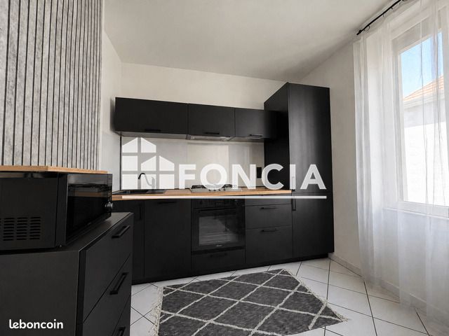 Appartement 3 pièces 76 m² · à Grenoble · 76 m² · 950 €