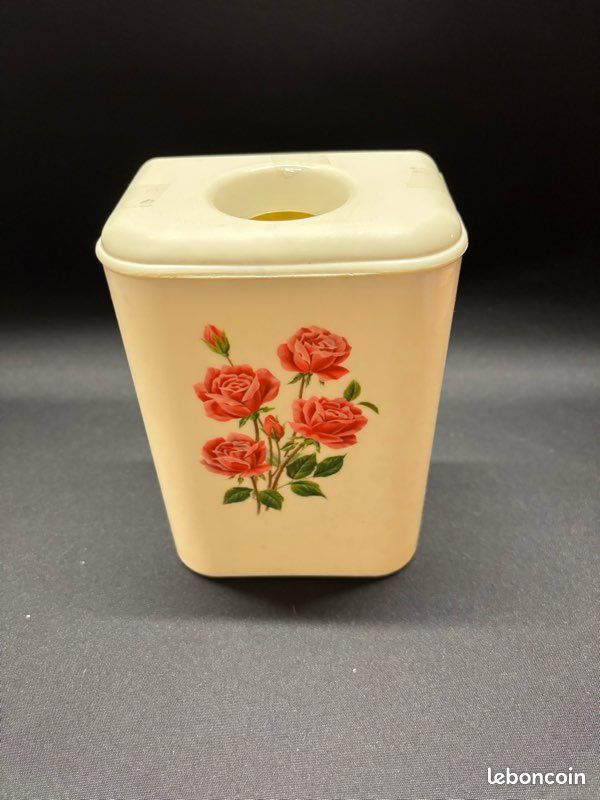 🌹 Distributeur vintage en plastique décoré de roses – 16 cm (image 1)