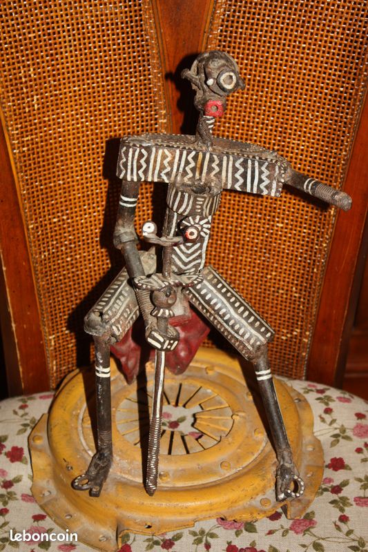 Sculpture en métal de récupération (image 1)