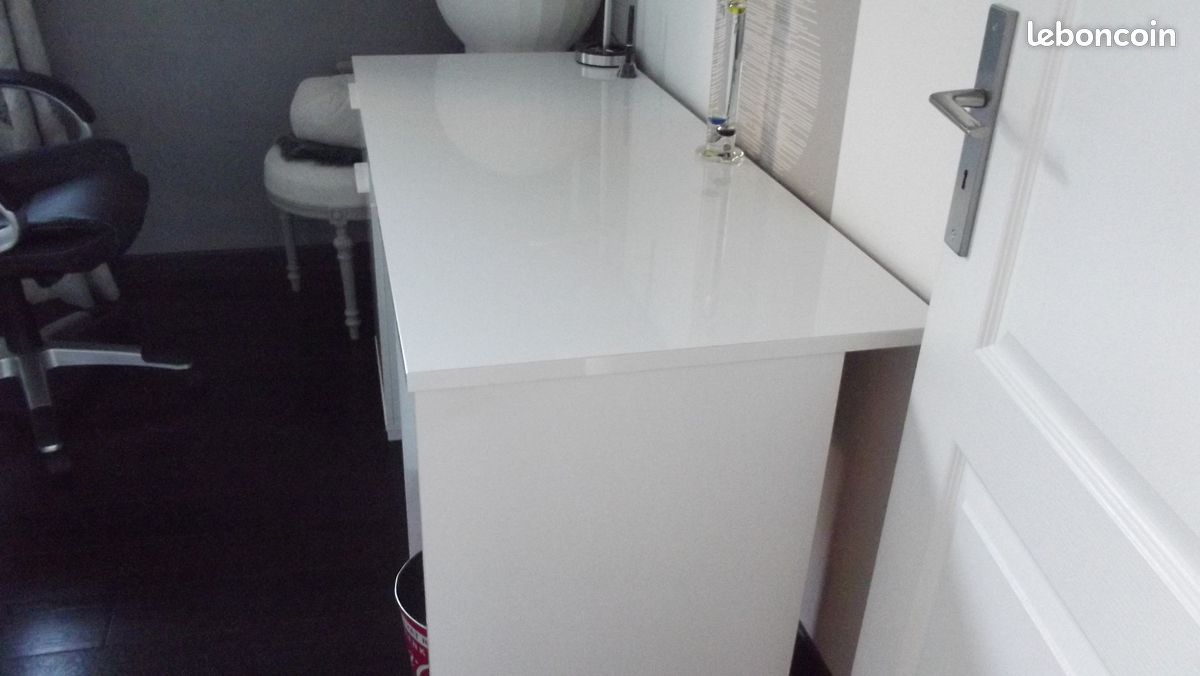 Bureau blanc (image 2)