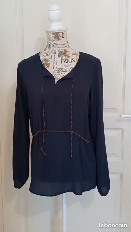 Blouse taille 34 (image 1)