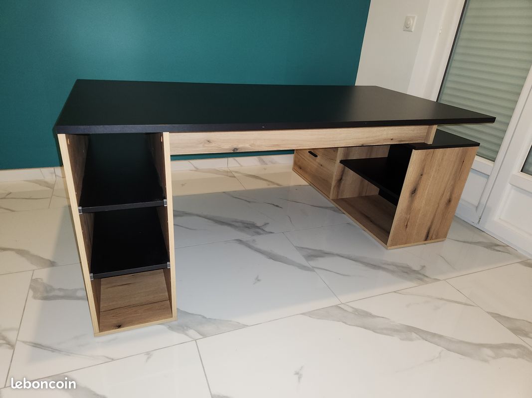 Bureau d'angle en mélamine coloris chêne rustique et noir (image 1)