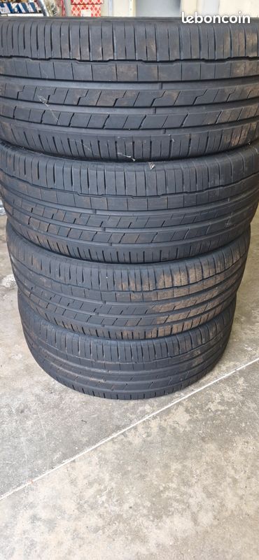 Pneus Hankook 235 55 19 (image 1)