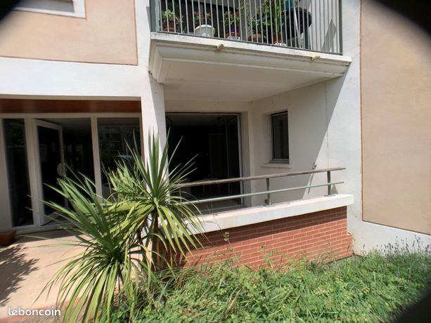 Studio 1 pièce 26 m²