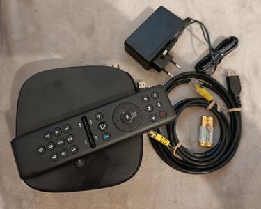 Découdur stb8 4k neuf sfr - Photo, audio & vidéo
