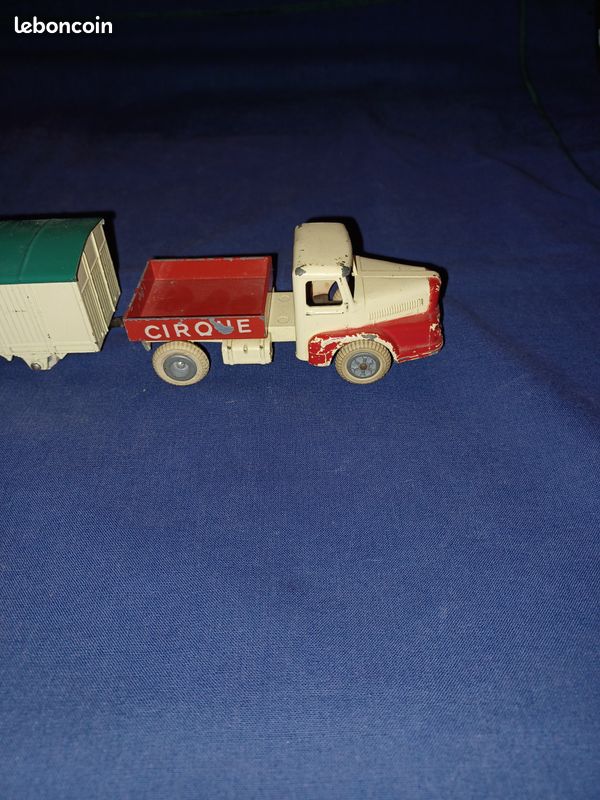 Camion Unic Izoard Porte-autos Dinky Toys – France – Occasion