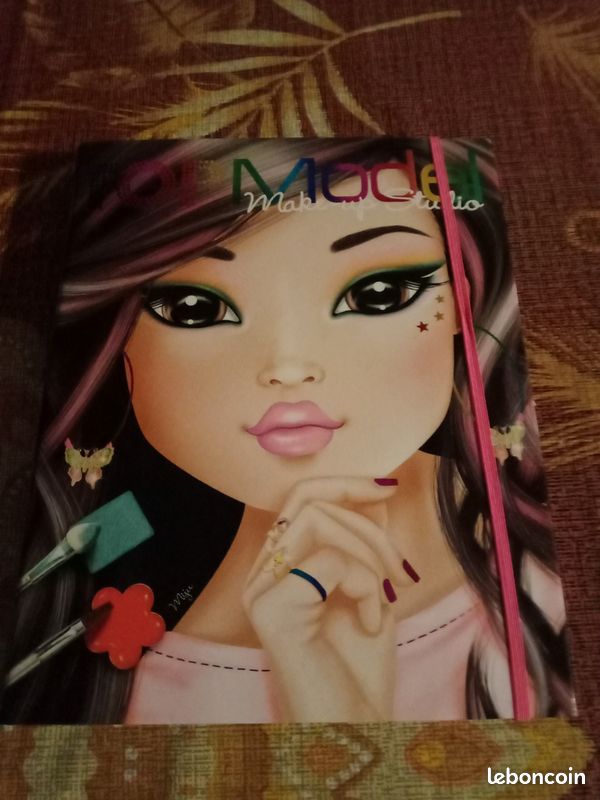 Livre Top Model make up studio (image 1)