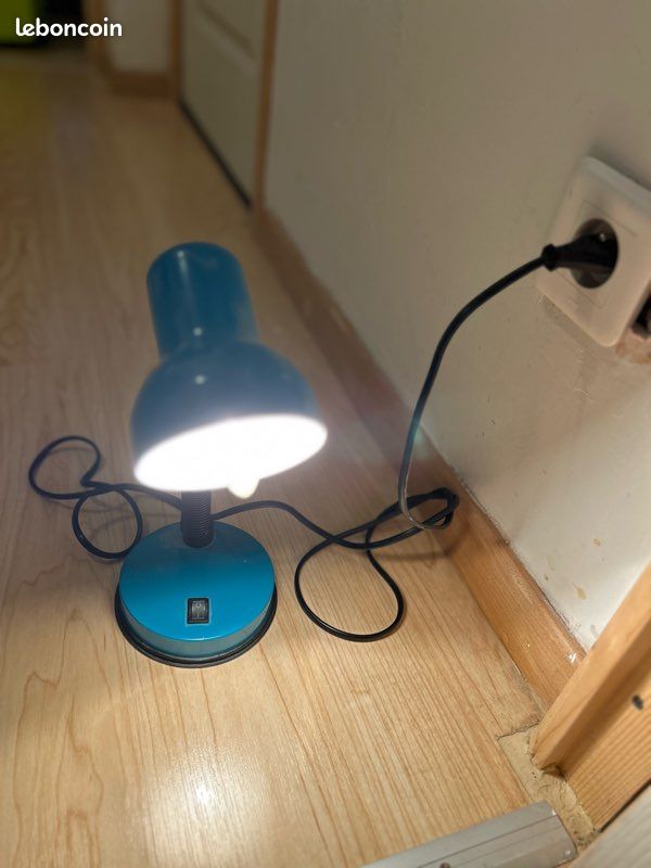 Lampe bleue (image 1)