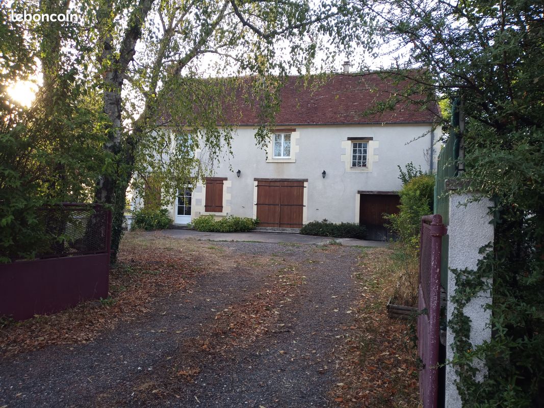 Maison 5 pièces 143 m² · à Varennes-lès-Narcy · 142,7 m² · 179 000 €