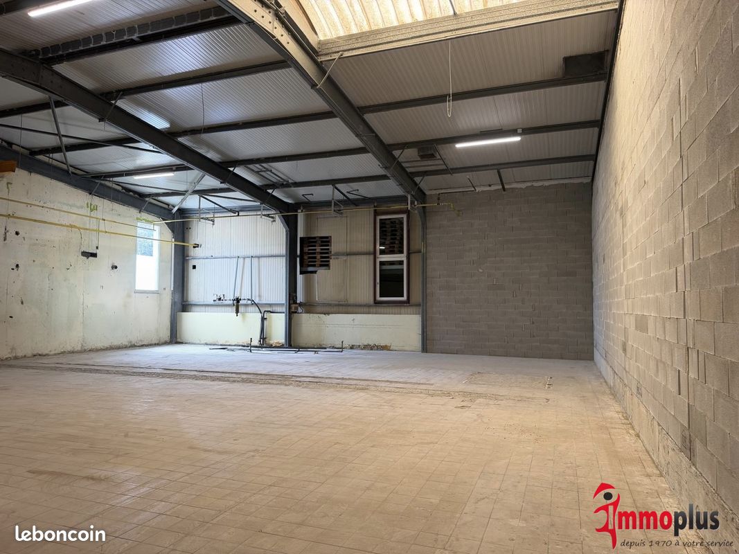 Parking 12 m² · à Hésingue · 12 m² · 100 €/mois