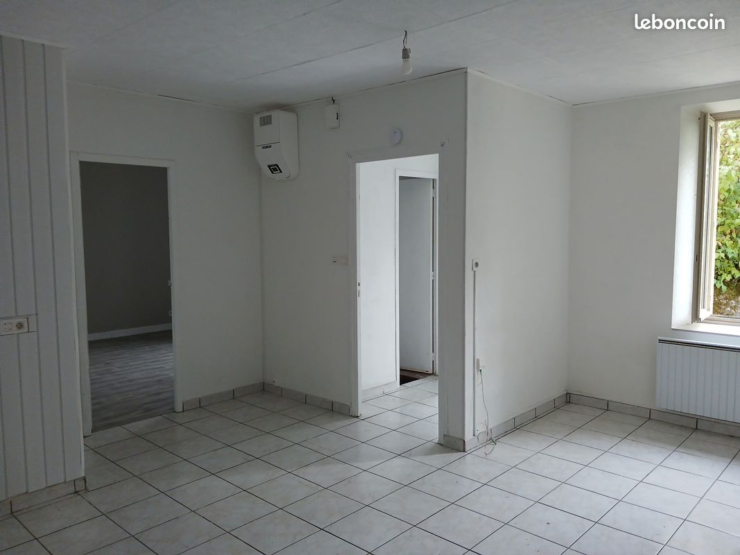 Appartement 3 pièces 40 m² · à Ussel · 40 m² · 400 €/mois