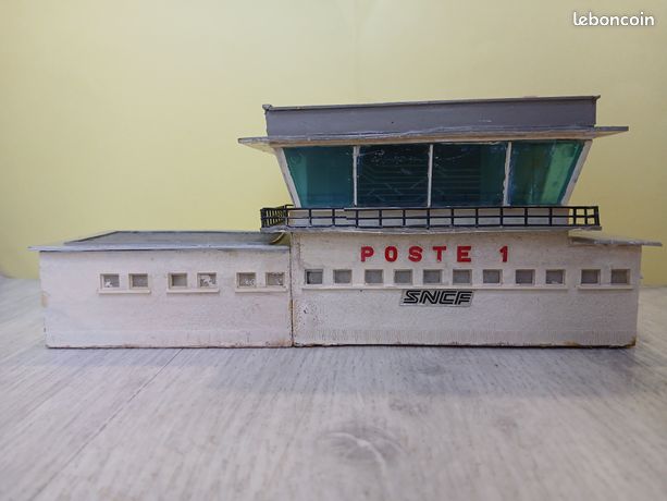 Maquette Jouef à Monter - Poste D'aiguillage Ferroviaire Moderne Réf. 1716 - NEUF