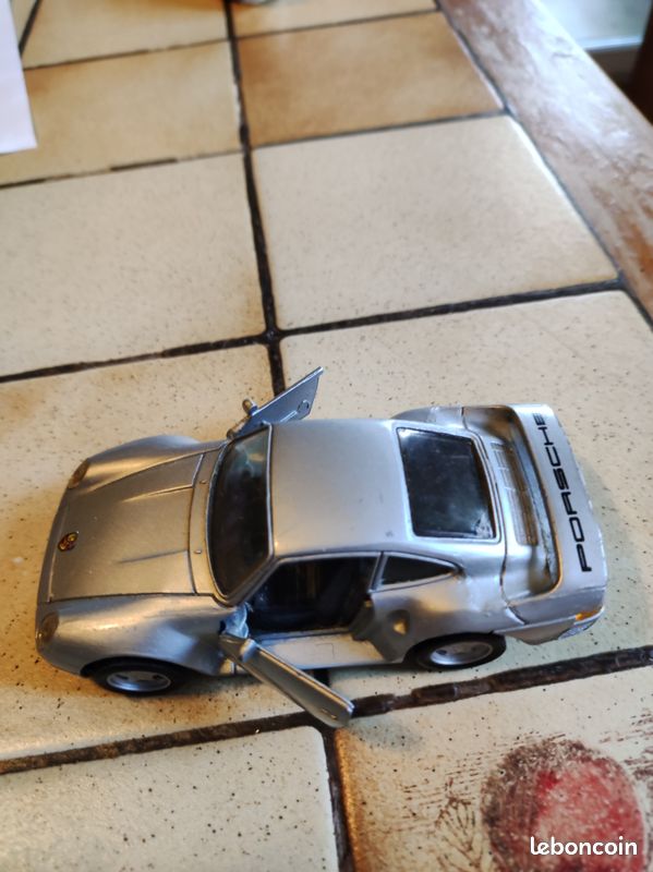 Voiture de collection porche 959 1/39 grise (image 5)