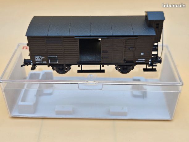 FLEISCHMANN 8331, Wagon Couvert Réfrigérant Transport De Bananes Chiquita Bo N 8331 N 1 160