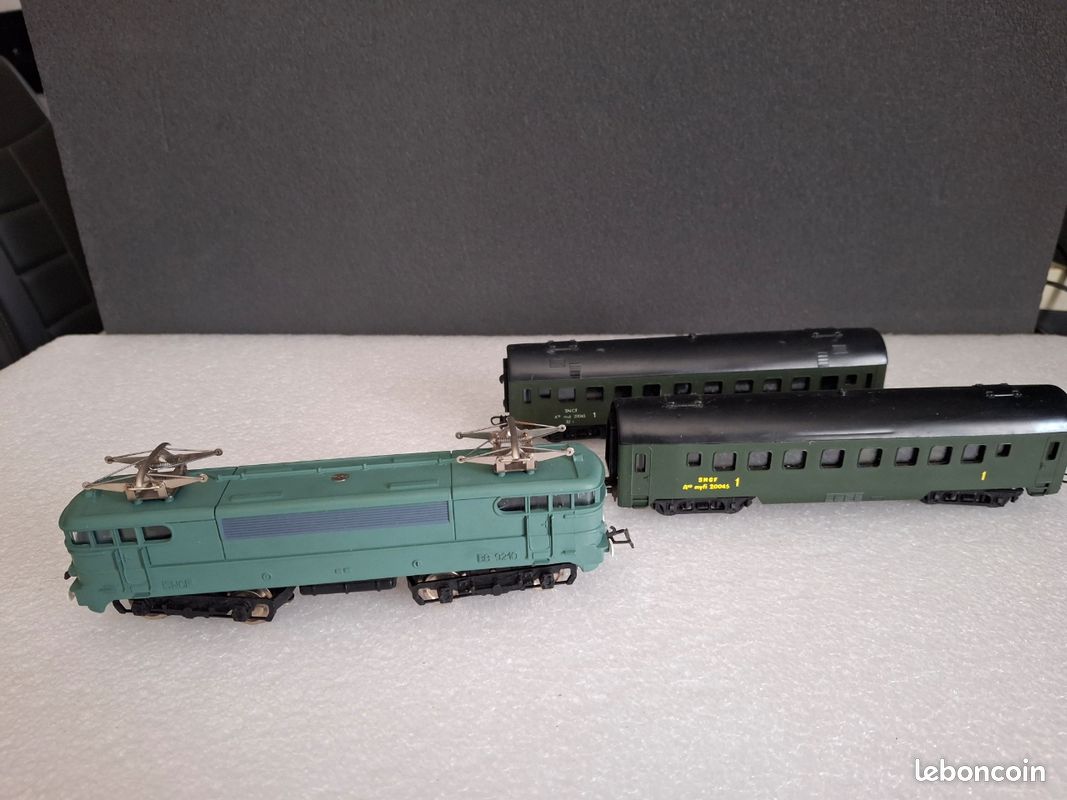 Coffret Train LIMA Ho Golden series TGV SE Rame 16 réf : 149711 GP