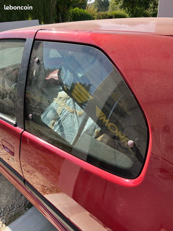 Custode arrière gauche Peugeot 306 s16 phase 1 (image 1)