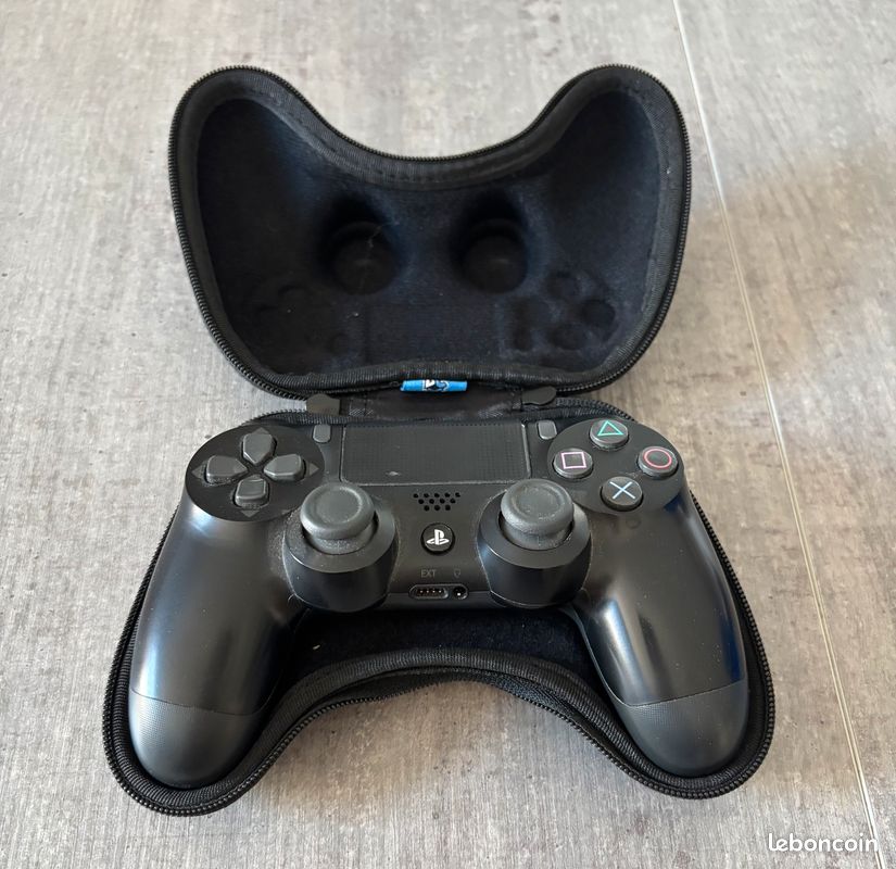 Playstation 4 pro (image 8)
