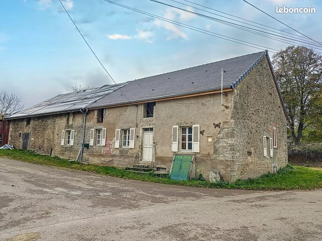 Maison 4 pièces 139 m² · à Censerey · 139 m² · 130 000 €
