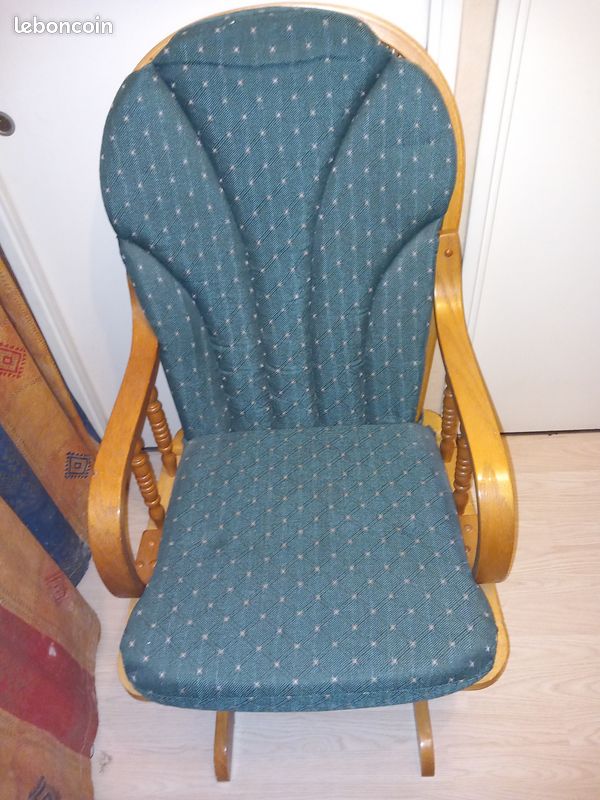 Rocking chair (image 1)