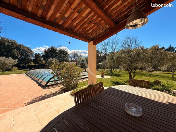 Propriété 11 pièces 220 m²