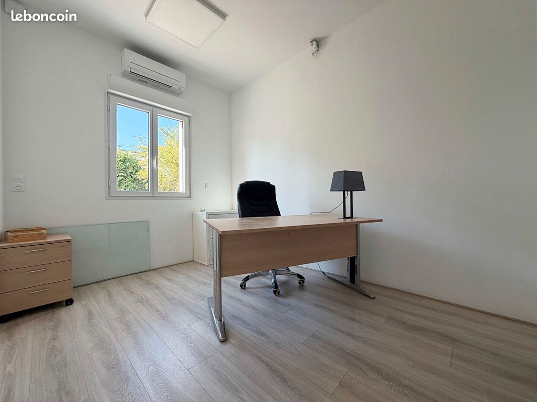 Bureaux 10 m² LE ROVE (image 1)