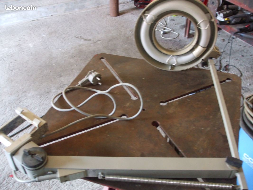 1 lampe articulée d'etabli (image 1)