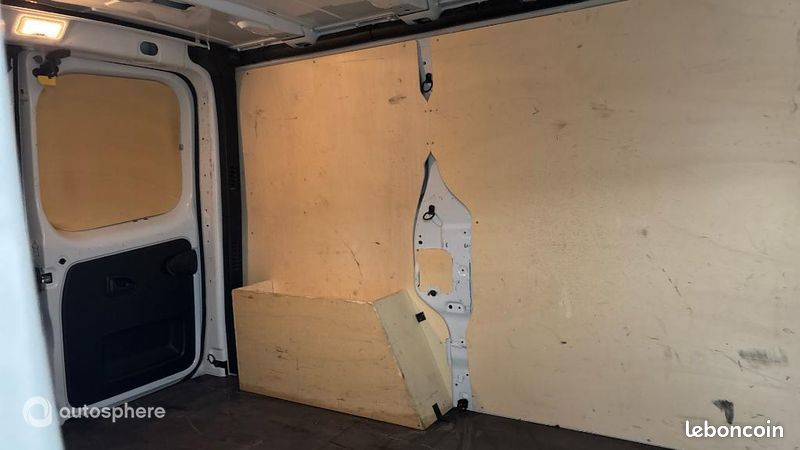 Renault Trafic Véhicule utilitaire ou Société L1H1 3T 2.0 Blue dCi 130ch Confort E6E (image 20)
