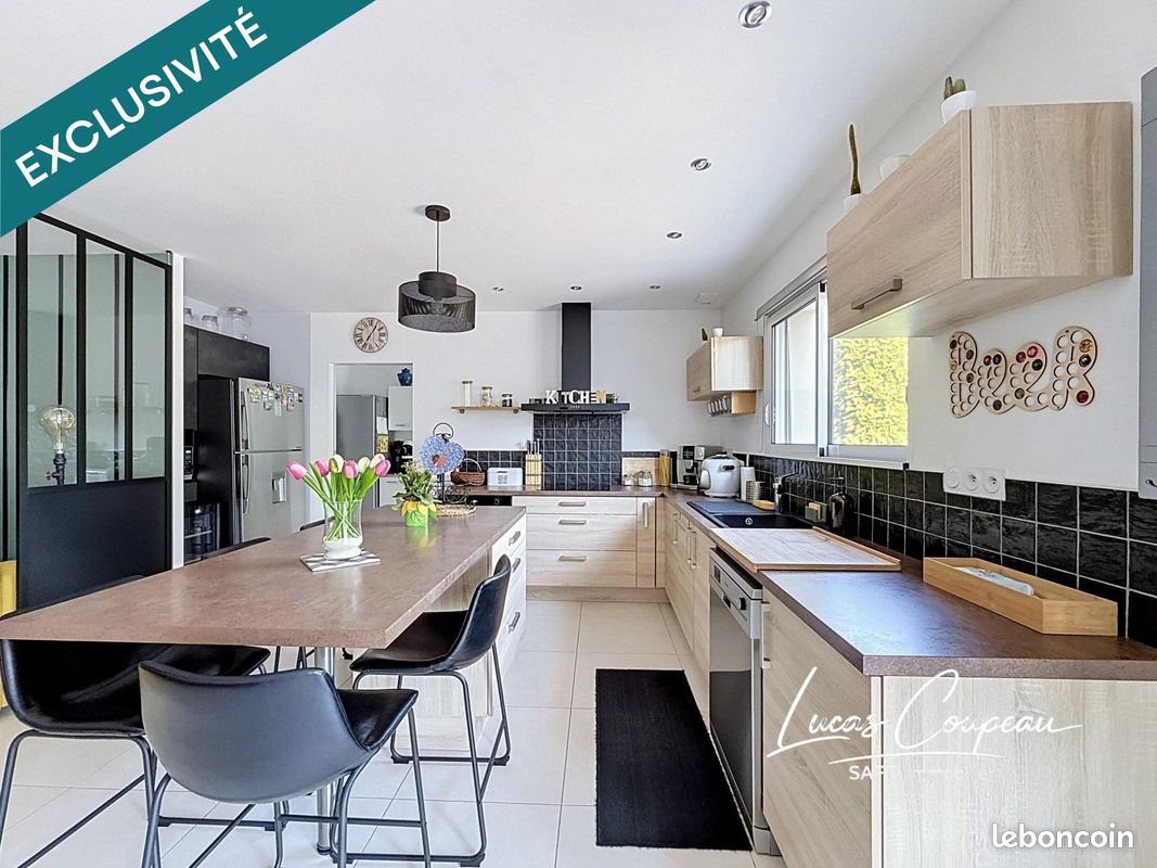 Maison 6 pièces 117 m² · à Longuenée-en-Anjou · 117 m² · 325 000 €