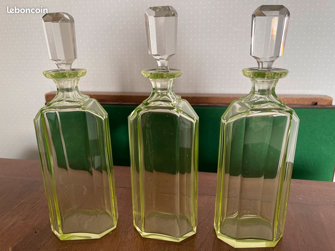 Flacons 1900 en verre vert (image 1)