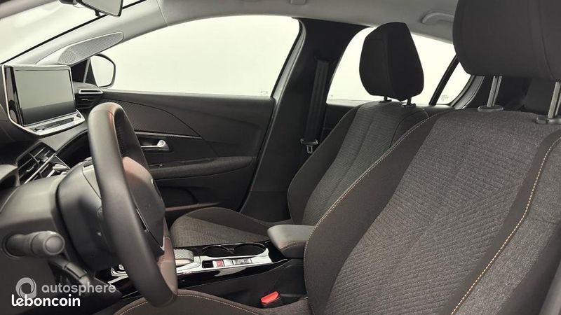 Peugeot 208 e-208 136ch 50 kWh Style (image 12)