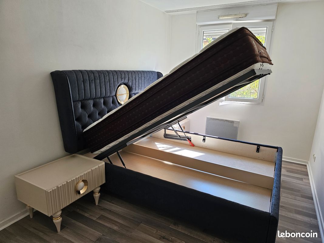 Ensemble lit coffre design +matelas prémium + 2 tables de chevet- occasion en or (image 12)