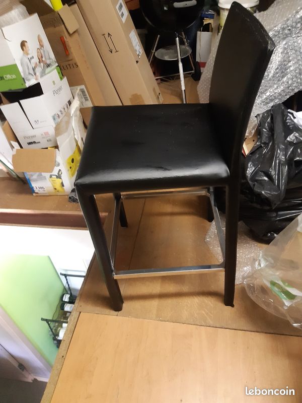 A vendre 4 chaises hautes cuir (image 2)