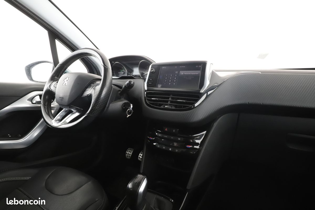 Peugeot 2008 1.2 PureTech Crossway 110 ch (image 7)