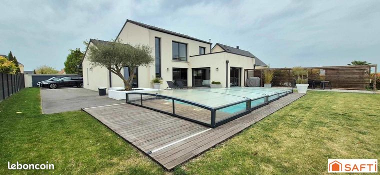Propriété 8 pièces 230 m²